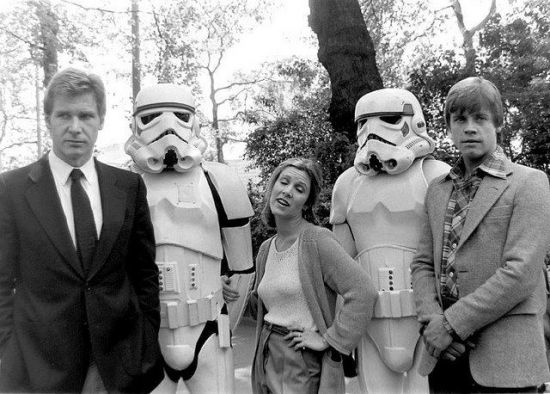 Han Leia and Luke posing with stormtroopers