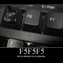F5F5F2