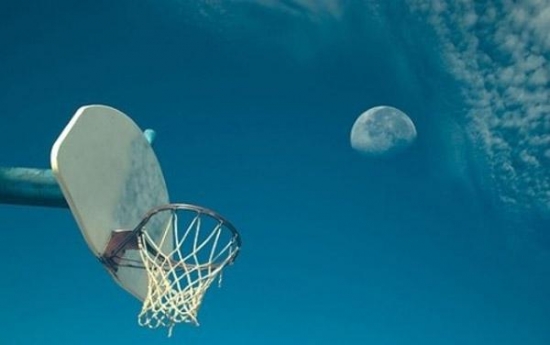 Basket Moon Ball